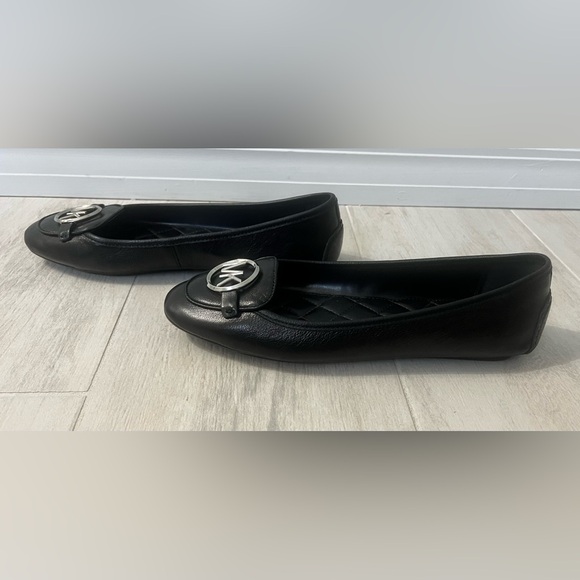 Michael MICHAEL KORS Lillie Leather Ballet Flats 9.5M NEW! - Picture 3 of 5